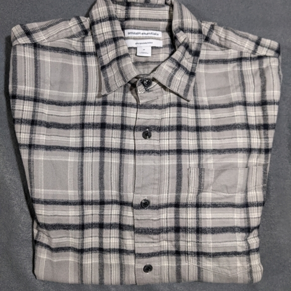 NWT Men's‎ Amazon Essentials cotton flannel Medium slim